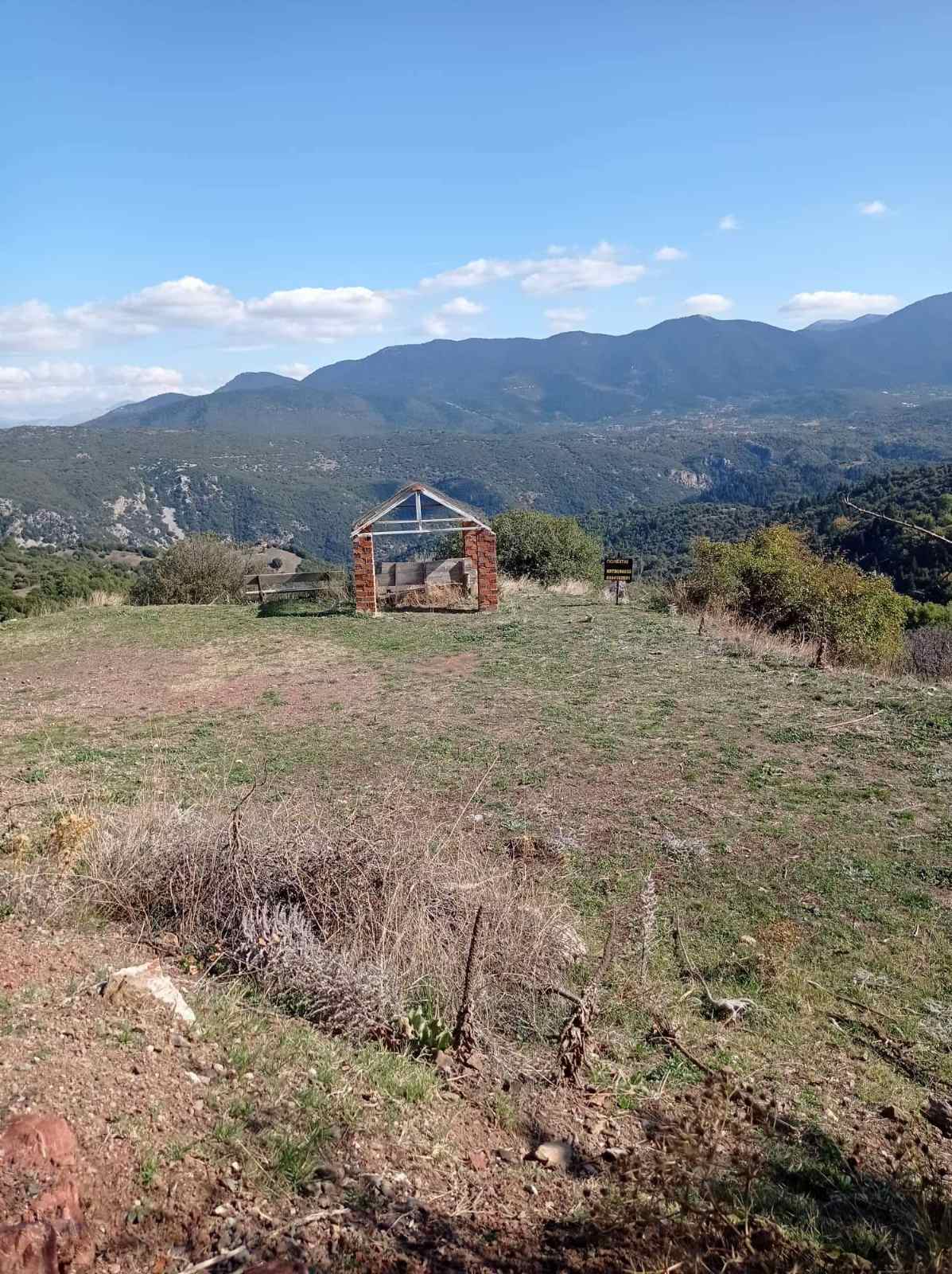 Terreno di 503 m² a Lasta, in Arcadia (vicino a Vytina)