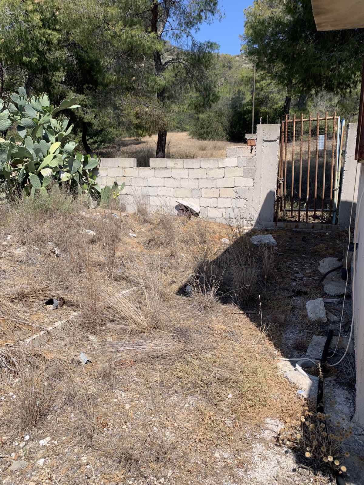Οικόπεδο 1.200 τ.μ. με κτίσμα 112 τ.μ. στα Κανακιά Σαλαμίνας