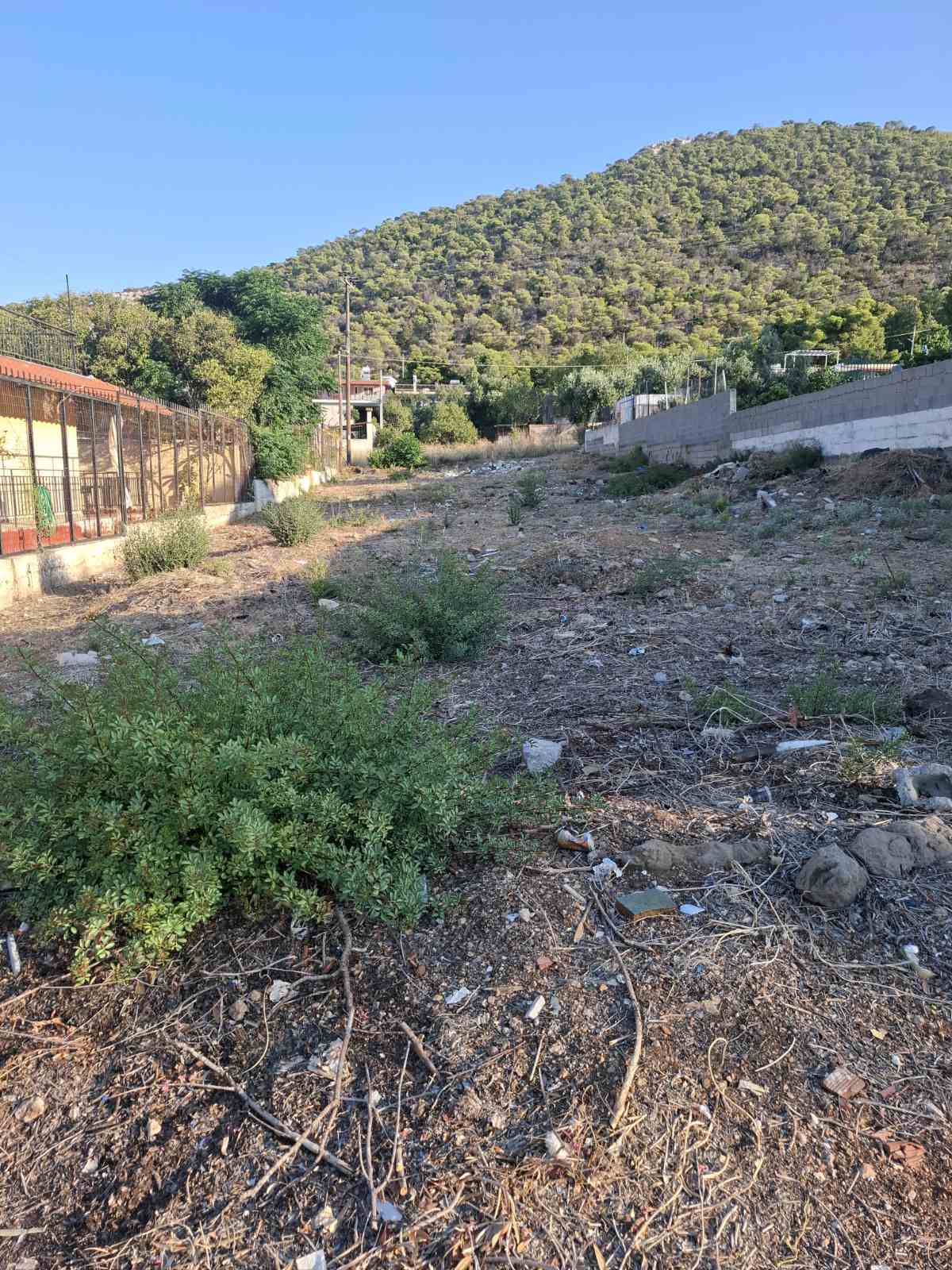 قطعة أرض بمساحة 600 متر مربع في سيلينيا بسالامينا (خارج نطاق المخطط العمراني)