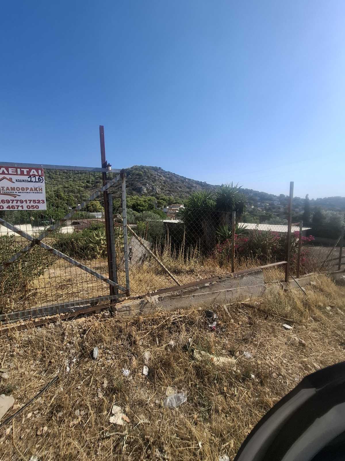 Γωνιακό οικόπεδο 295,50 τ.μ. στο Μπλε Λιμανάκι Σαλαμίνας