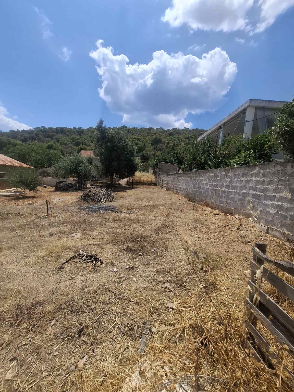 Appezzamento di terreno di 370 m² a Duni Selinion